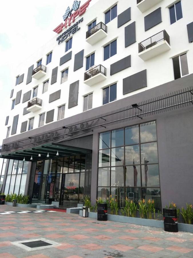 Hype Motorsport Hotel Нилай Экстерьер фото